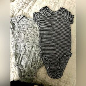 Baby onesies 6m short sleeve. Carter’s brand